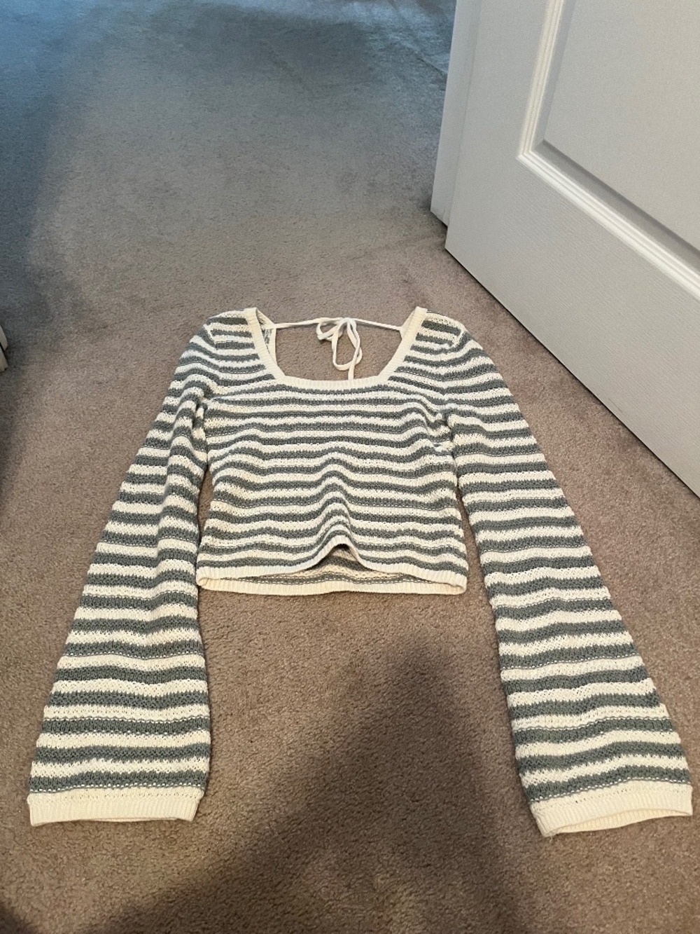 HOLLISTER LONG SLEEVE/ LIGHT SWEATER
